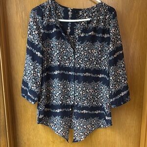 Maurice’s 3/4 sleeve Floral Navy Women's Top